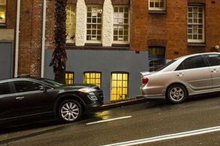 tanjakan, turunan, mobil parkir, parkir mobil di tanjakan, parkir mobil di turunan, Ini Dampak Mobil Sering Parkir di Tanjakan atau Turunan