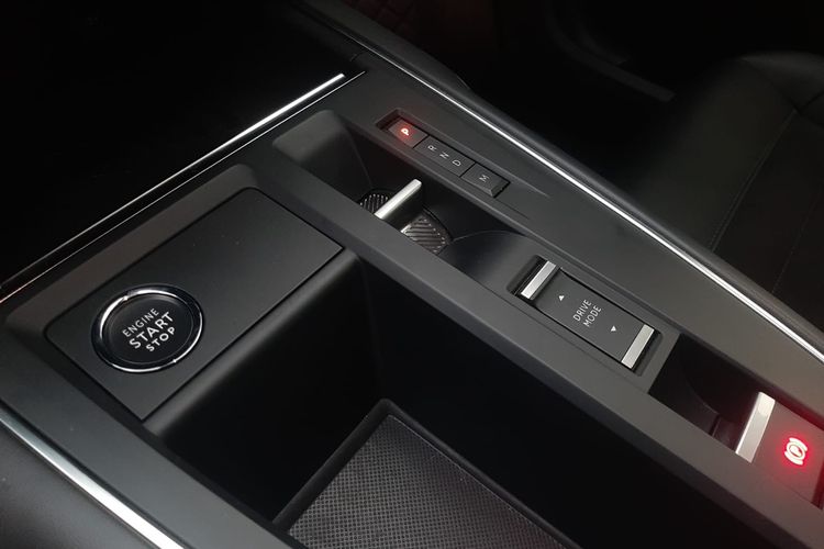 Citroen C5 Aircross, suspensi Progressive Hydraulic Cushions, SUV Medium, performan mesin turbo, Kelebihan dan Kekurangan Citroen C5 Aircross di Indonesia