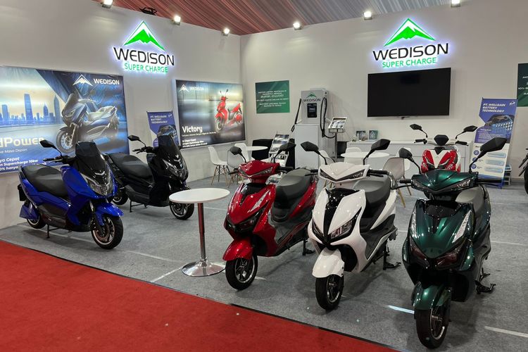 GIIAS 2025, Wedison Victory, Skuter listrik, Dwi Yanto, skuter listrik, Benarkah Motor Listrik Wedison Meniru Desain Vario dan Aerox?