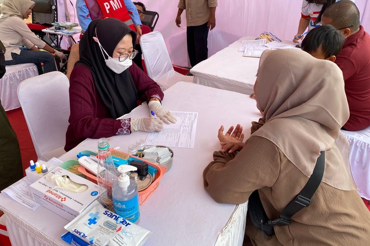 donor darah, Daihatsu, Astra Daihatsu Motor, Daihatsu Kumpul Sahabat, Daihatsu Kumpul Sahabat Cirebon, Donor Darah dan Cek Kesehatan Gratis di Daihatsu Kumpul Sahabat Cirebon