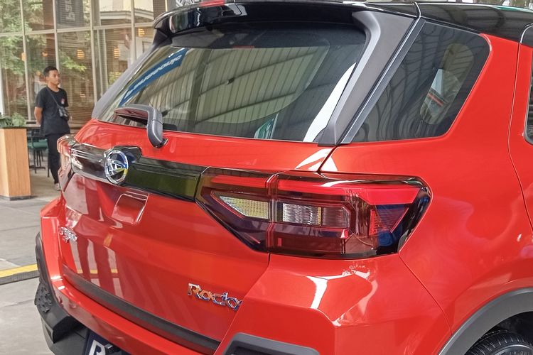 Daihatsu Rocky, Rocky, facelift 2025, daihatsu rocky harga, Daihatsu Rocky Facelift 2025: Semua yang Perlu Anda Ketahui