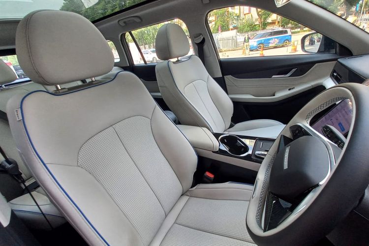 Gaikindo Indonesia International Auto Show, GIIAS, Jaecoo, J5 EV, Mobil listrik, test drive, GIIAS 2025, mobil listrik, Jaecoo Indonesia, Impresi Awal Coba Jaecoo J5 EV di GIIAS 2025