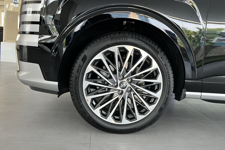 Hyundai Palisade Hybrid, SUV tiga baris, ramah lingkungan, efisiensi bahan bakar, Fitur Unggulan Hyundai Palisade Hybrid yang Perlu Diketahui