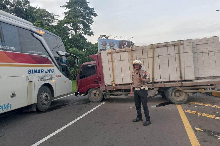 cara mencegah microsleep, Microsleep, Microsleep pengemudi, kecelakaan akibat microsleep, cara mencegah microsleep saat berkendara, Tips Ampuh Cegah Microsleep Saat Berkendara