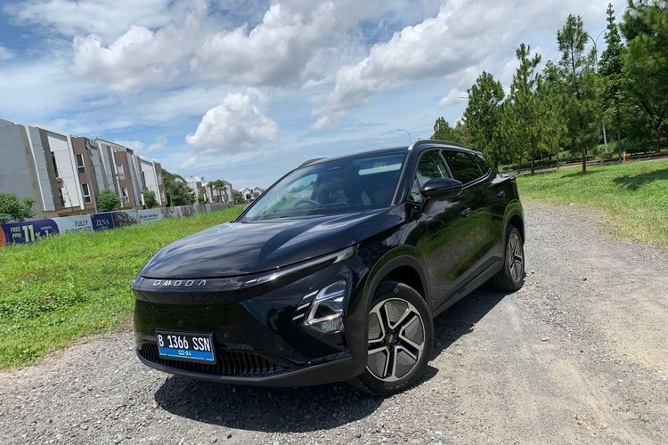 pajak mobil listrik, insentif pemerintah, ekonomi berkelanjutan, Chery Omoda E5, Chery Omoda E5: Mobil Listrik dengan Pajak Murah