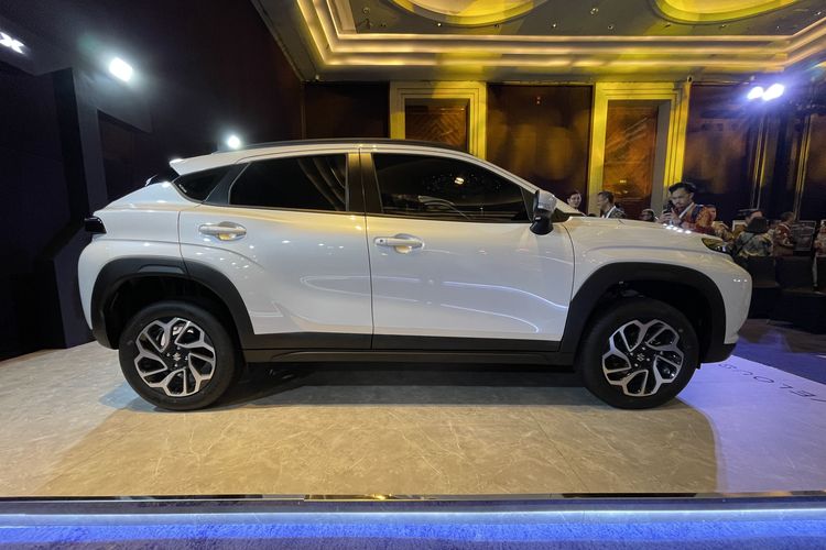 Suzuki, suzuki fronx, suzuki Fronx GL, Pajak Tahunan Suzuki Fronx, Pajak Tahunan Suzuki Fronx Tipe Terendah, Rp 3,3 Jutaan