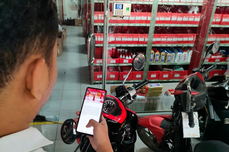 dolar AS, industri otomotif, nilai tukar rupiah, harga suku cadang, Rupiah Melemah, Harga Suku Cadang Otomotif Terancam Naik