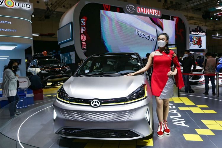 mobil listrik, Populer Otomotif, artikel terpopuler, ganti aki, toyota veloz, BBM RON 92, daihatsu ayla ev, BYD seal, Kelebihan dan kekurangan, Daihatsu Ayla EV dan Perbedaan Performa BBM RON 92