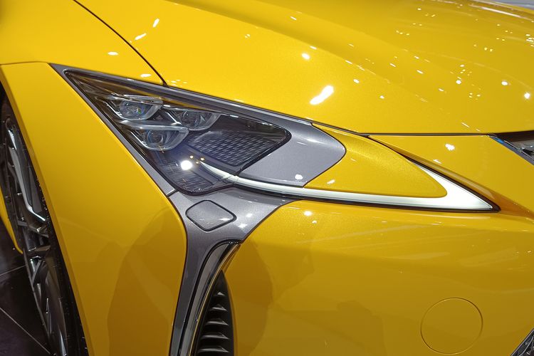 GIIAS 2025, desain mewah, Mobil Hybrid, Lexus LC 500h, Lexus LC 500h: Sedan Hybrid Mewah di GIIAS 2025