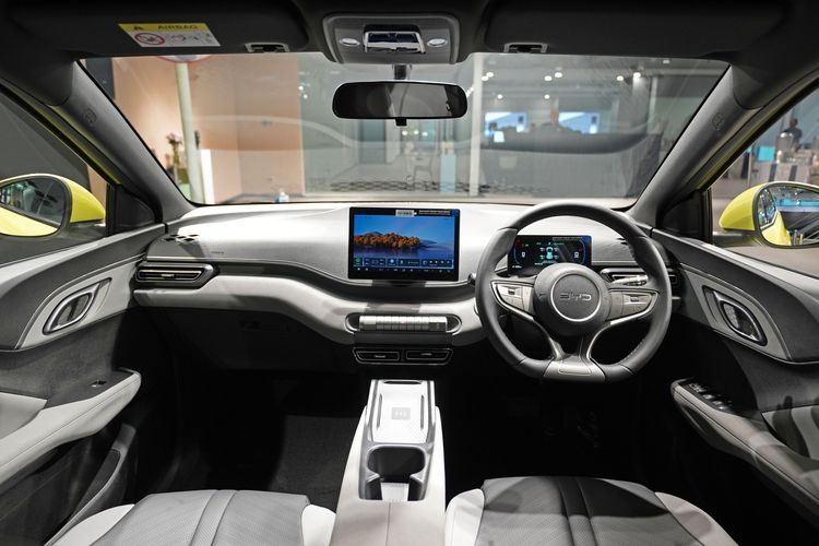 spesifikasi seres e1, spesifikasi BYD Atto 1, Spesifikasi Wuling Air EV Lite, Perbandingan Spesifikasi Seres E1, Wuling Air EV dan BYD Atto 1