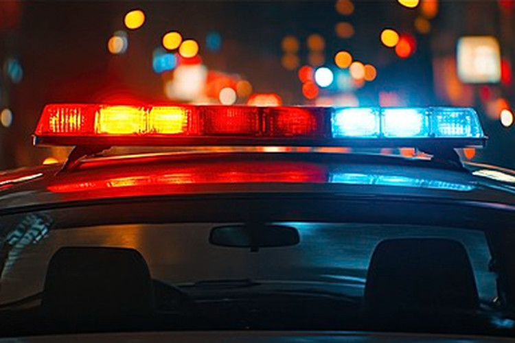 safety driving, rotator, sirine, Strobo, cara berkendara, Apa yang Harus Dilakukan Saat Mendengar Sirine di Jalan Raya?