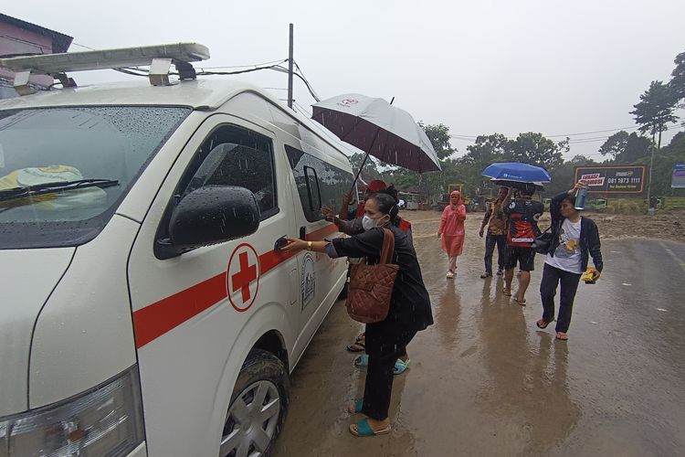 ambulans, wisatawan, rasa keadilan, Ambulans, mudik, mobil, Rasa Keadilan, Kenapa Ambulans yang Bawa Wisatawan Hanya Dihukum Putar Balik?