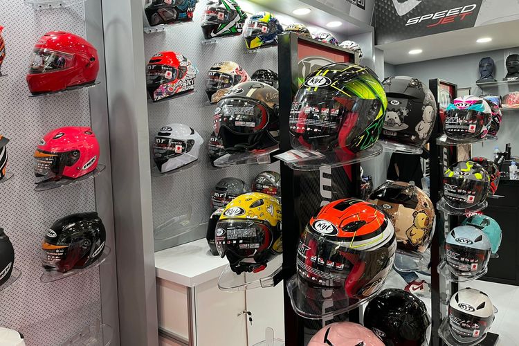 helm murah, harga helm murah, Pilihan helm, Pilihan Helm Murah di GIIAS 2025, Harga mulai Rp 100.000-an
