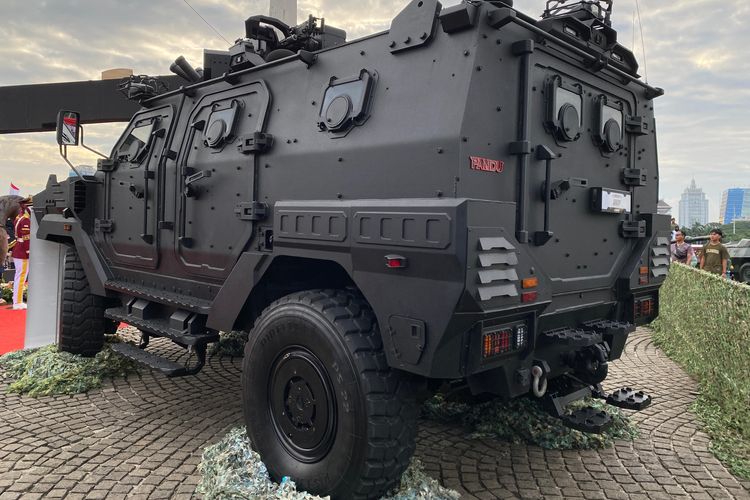 Alutsista TNI, monas jakarta, HUT Ke-80 TNI, ranpur Pandu vvip, HUT ke-80 TNI: Ranpur Pandu VVIP Jadi Daya Tarik di Monas