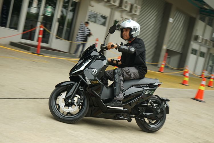 teknologi baterai, motor listrik ALVA, suku cadang motor, model Alva, Alva Motor Listrik: Jaminan Suku Cadang 10 Tahun