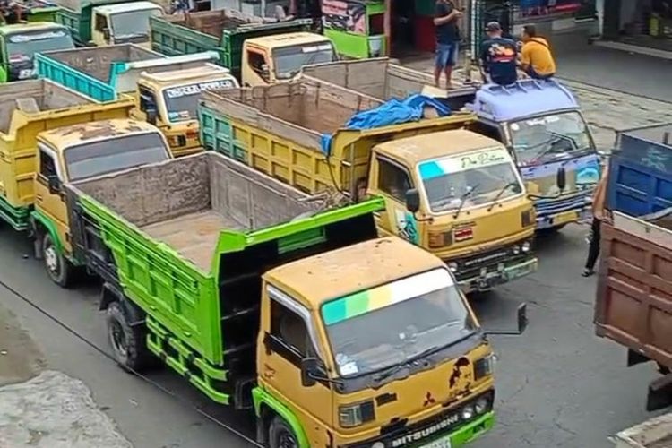 rem blong, sopir truk, ODOL, Truk ODOL, muatan berlebih, dosa sopir truk, Dosa Sopir Truk: dari Rem Blong sampai Muatan Berlebih