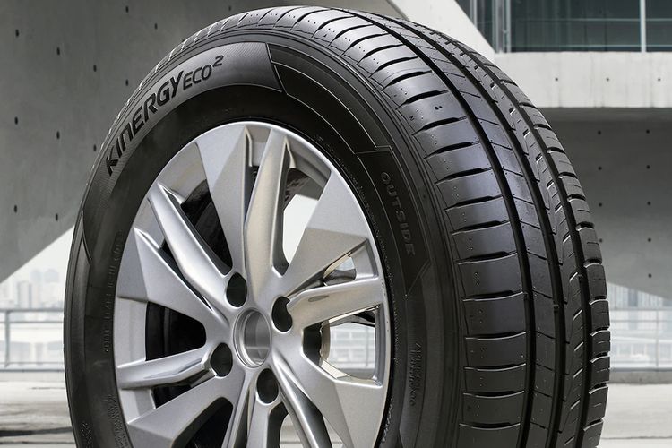 Ban mobil, hankook, karet, Semir Ban, usia ban, mencuci, tekanan, 5 Kebiasaan Sepele yang Diam-diam Memperpendek Umur Ban Mobil