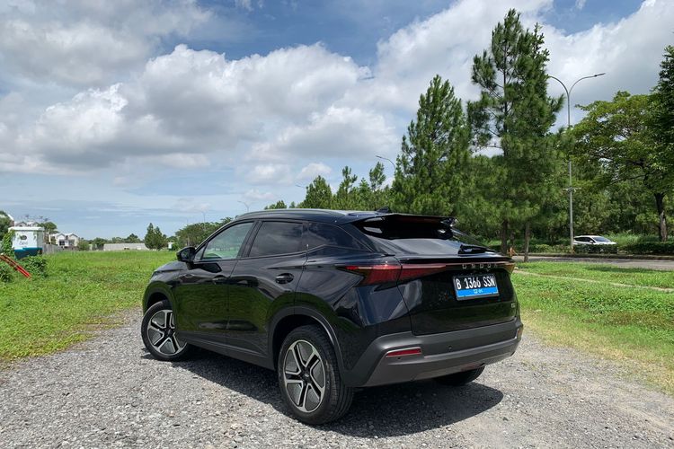 pajak mobil listrik, insentif pemerintah, ekonomi berkelanjutan, Chery Omoda E5, Chery Omoda E5: Mobil Listrik dengan Pajak Murah