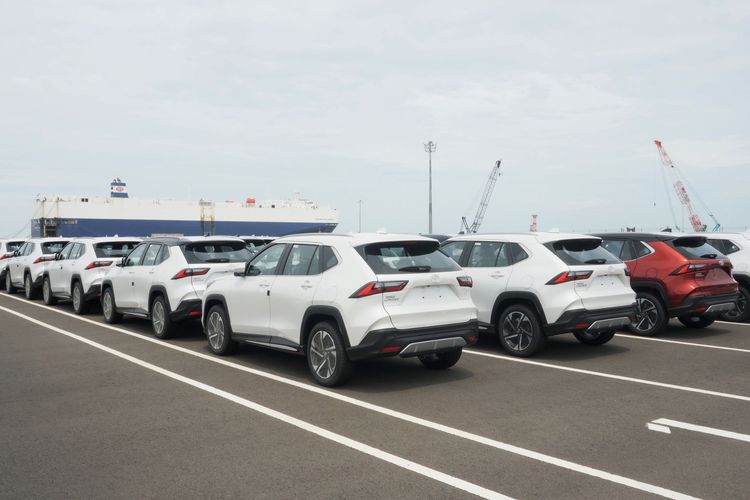 industri otomotif, Toyota Indonesia, Bob Azam, toyota Indonesia, ekspor otomotif, bob azam, Penopang Industri Otomotif Bukan Sekadar Jualan Tapi Ekspor