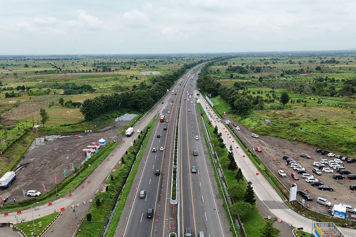 Arus Balik, One Way Arah Jakarta Berlaku dari Km 219 Tol Palimanan-Kanci