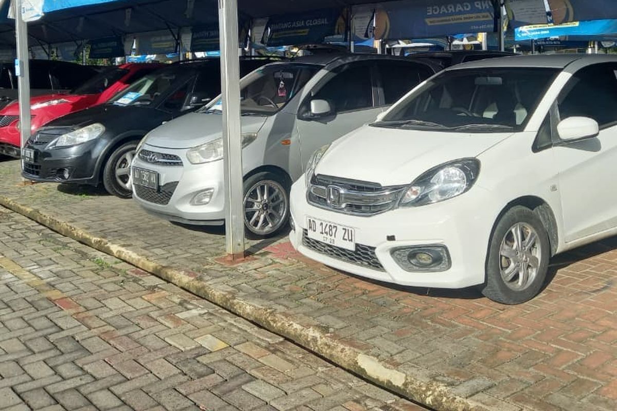 Tips Membeli Mobil Bekas: Beda Cek Mobil Manual vs Matik
