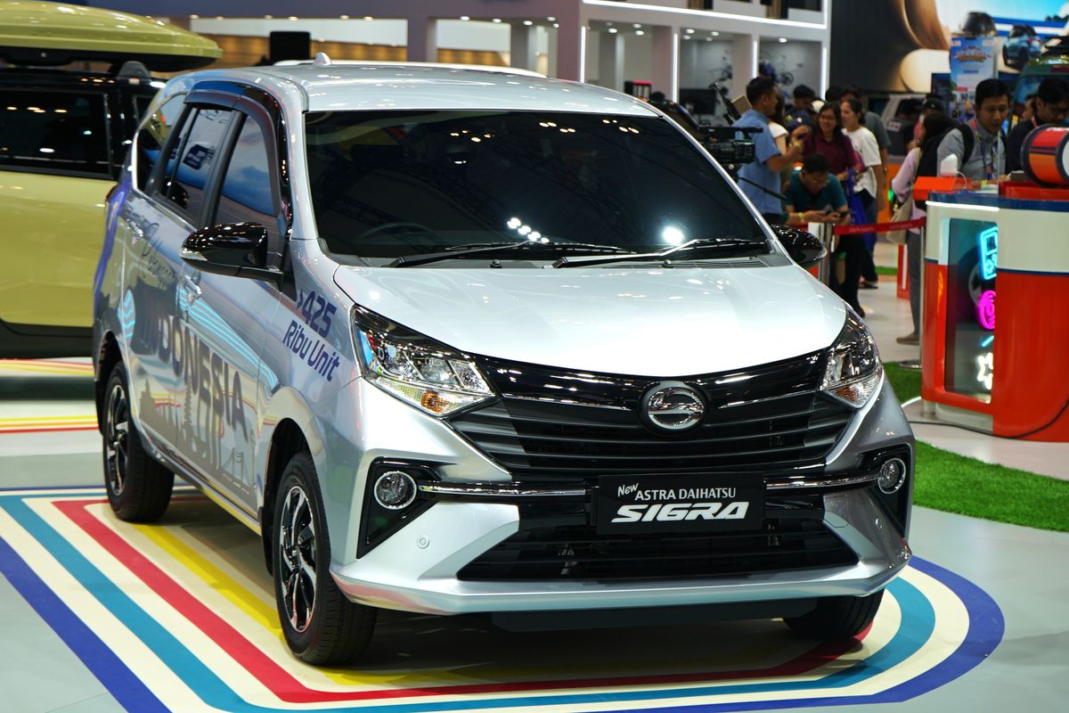 Intip Sentuhan Baru Sigra 1.2 R Deluxe yang Bersolek di GIIAS 2025