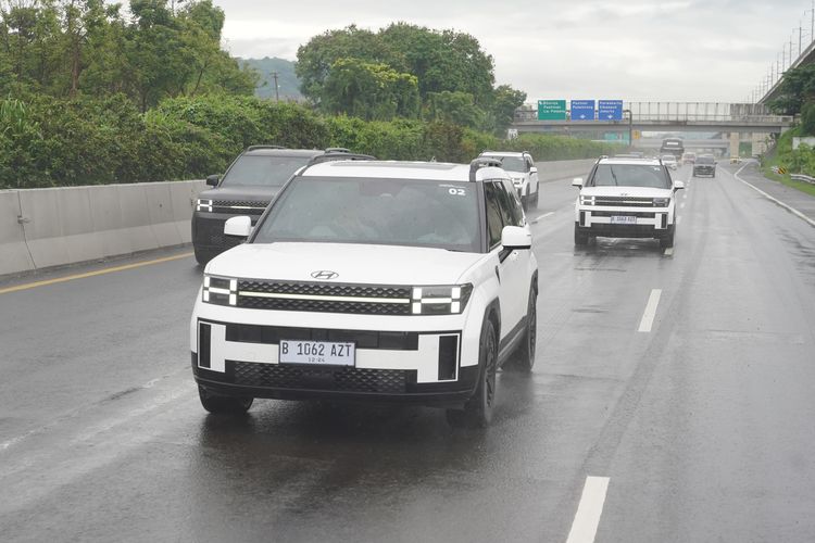 mobil hybrid, Gaikindo, penjualan mobil, Toyota Kijang Innova Zenix HEV, Mobil Hybrid, mobil terlaris, Daftar mobil terlaris, Penjualan mobil hybrid, Penjualan Mobil Hybrid Meningkat di Tengah Penurunan Pasar 2025