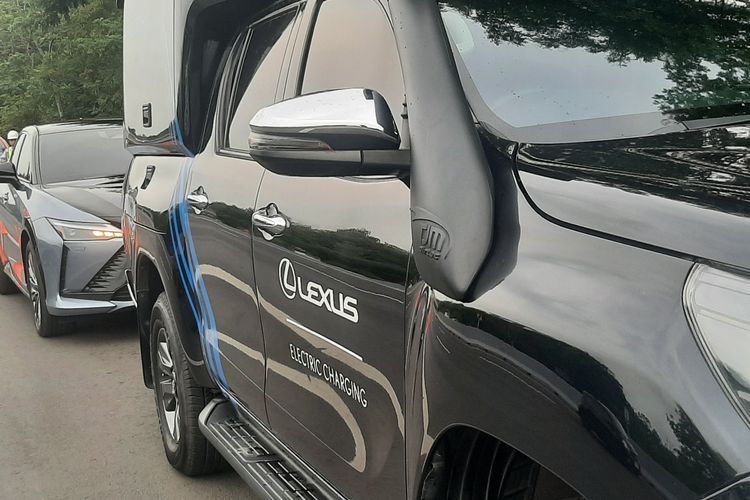 layanan darurat, lexus rz 450e, mobil listrik, Electrification Journey Festival, Pengalaman Berkendara Lexus RZ 450e: Daya Jangkau dan Layanan Darurat