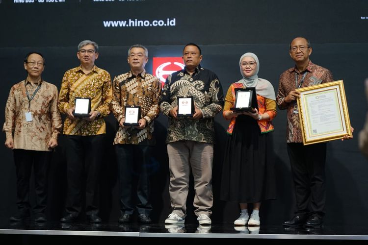 Hino, TKDN, lokal, hino, produksi, Gandeng IKM, Hino Perluas Lokalisasi Komponen