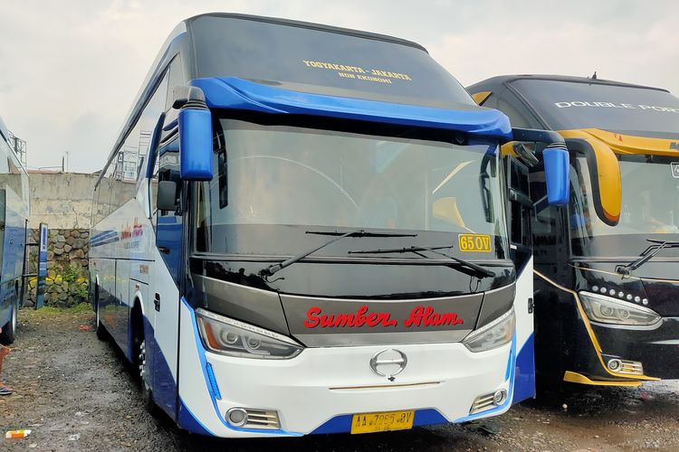 hino, bus AKAP, bus baru, PO Sumber Alam, Alasan PO Sumber Alam Langganan Pakai Bus Sasis Hino