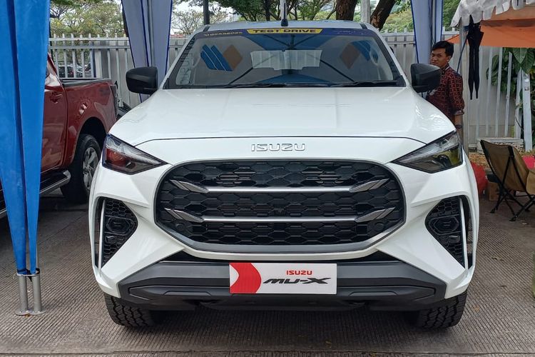 Isuzu, New mu-X, Gaikindo Indonesia International Auto Show, GIIAS, test drive, GIIAS 2025, Isuzu Astra Motor Indonesia (IAMI), New Mu-X, Impresi Awal Coba New Isuzu mu-X 4WD di GIIAS 2025