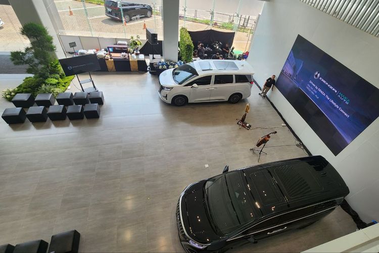 otomotif, pengawalan, Marc Marquez, Valentino Rossi, Pengawalan, Mobil Hybrid, viral, kendaraan bermotor, Populer Otomotif, tips otomotif, Denza, [POPULER OTOMOTIF] Pengawalan Polisi Gratis, Marc Marquez Kejar Rekor Rossi