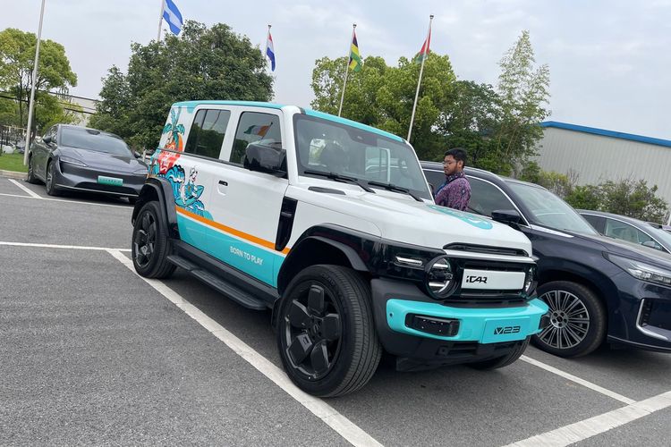 Chery, Pantai Indah Kapuk, SUV listrik, iCar V23, Misteri SUV iCar V23 Tertangkap Kamera di Jakarta