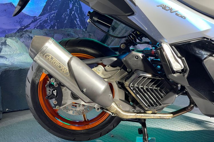 Honda, sepeda motor, Tips and trick, tips otomotif, Honda ADV 160, tips motor, Disematkan Fitur HSTC, Ini Tips Panaskan Mesin Motor Honda ADV 160