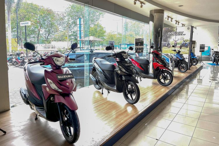 konsumen, penjualan motor, Suzuki, motor Suzuki, Suzuki Indomobil Sales, Pembeli Motor Suzuki Mayoritas Konsumen Loyal