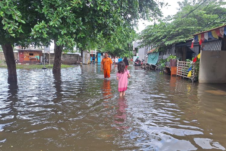 rental mobil, Banjir Bali, mobil terendam banjir, bencana banjir, Curhat Pengusaha Rental Mobil di Bali yang Kena Bencana Banjir