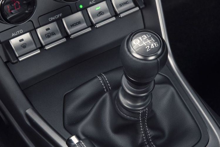 mobil bekas, preferensi konsumen, mobil manual dua baris, Rama pedagang mobil, Tren Mobil Bekas: Kenapa Manual Dua Baris Mulai Ditinggalkan?