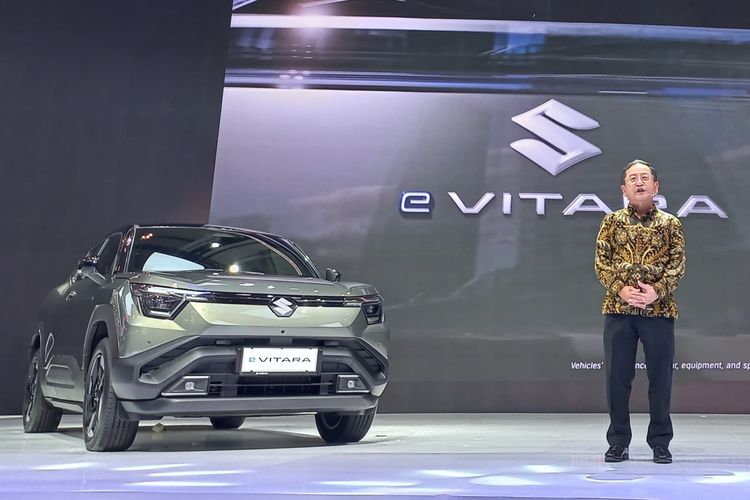 Mobil listrik, GIIAS 2025, Minoru Amano, mobil listrik, Suzuki e Vitara, GIIAS 2025: Suzuki Perkenalkan e Vitara, Mobil Listrik Inovatif
