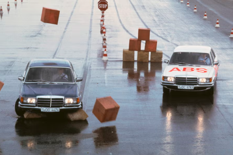 rem ABS, Bahas Perbandingan Rem ABS dan Non ABS Buat Berkendara