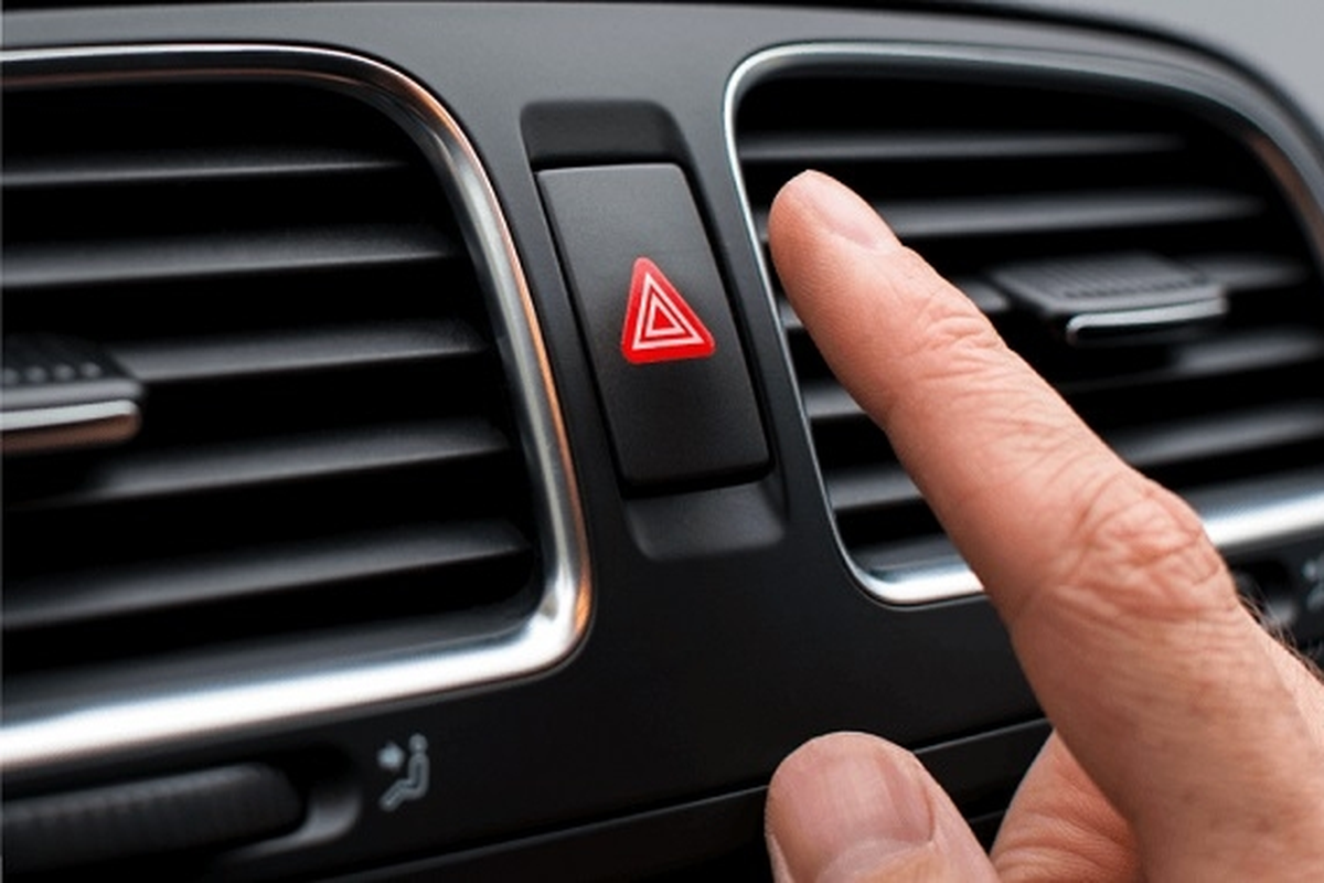 Kesalahan Penggunaan Lampu Hazard di Terowongan