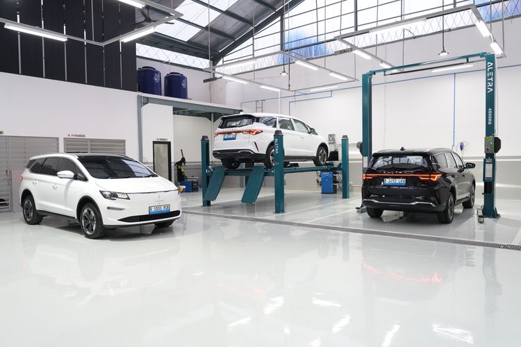 otomotif, Aletra, Aletra L8, Aletra L8 EV, Aletra Mobil Nusantara, Target Penjualan Mobil Listrik Aletra Optimistis