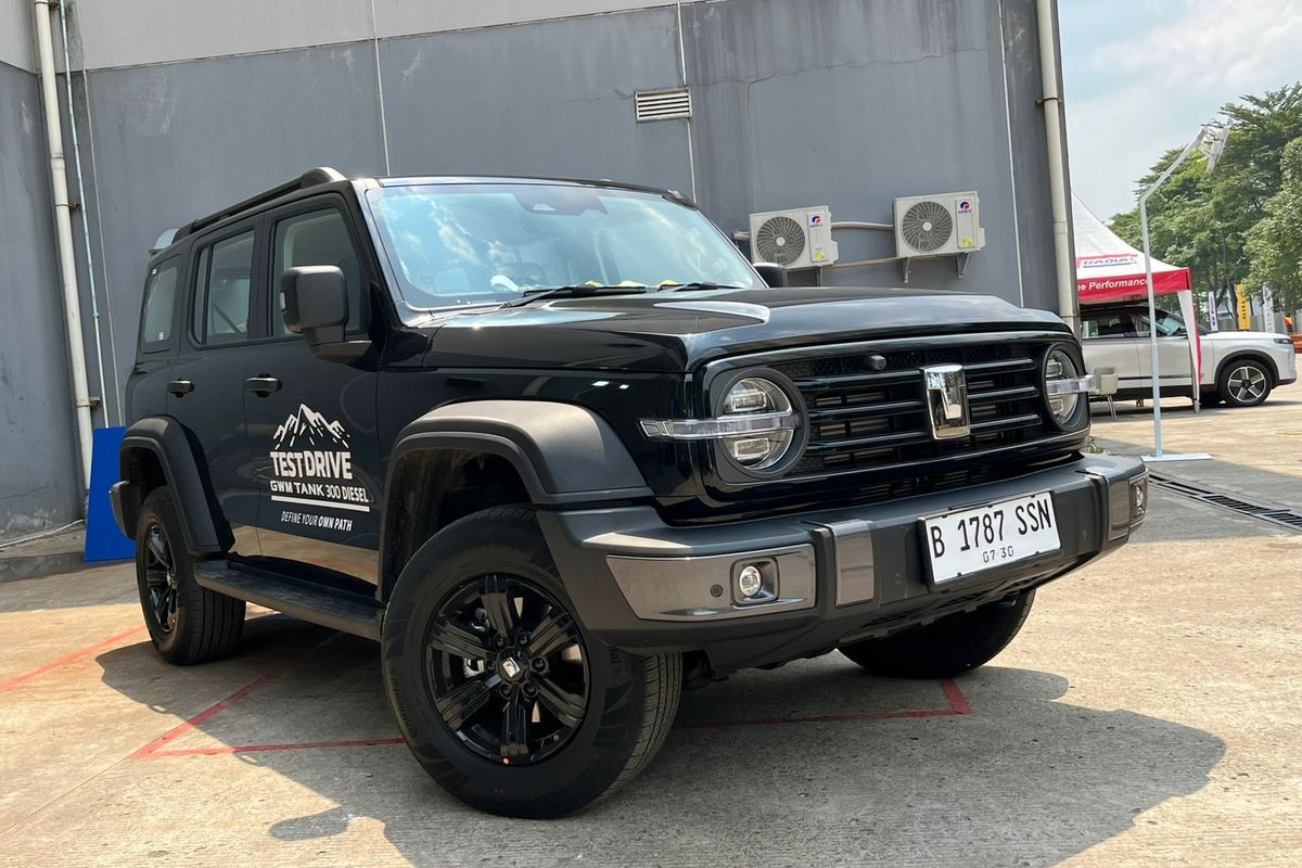 Perbandingan GWM Tank 300 Diesel dan Pajero Sport; Adu Spesifikasi!