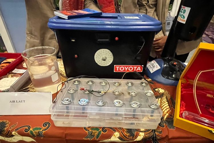 Toyota Eco Youth, Energi ramah lingkungan, inovasi siswa SMA, limbah cangkang kepiting, Inovasi Energi Ramah Lingkungan dari Limbah Kepiting