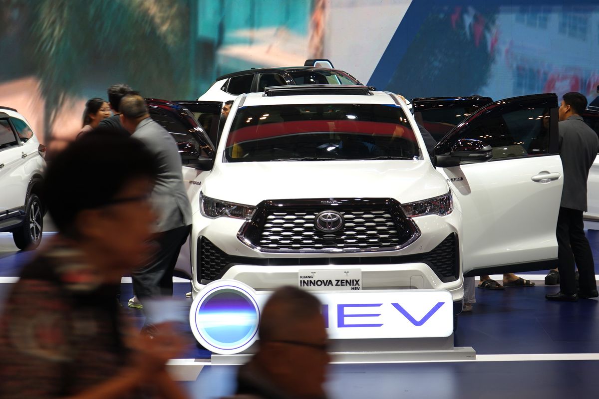 Astra Tanggapi Tantangan Mobil Listrik dari China