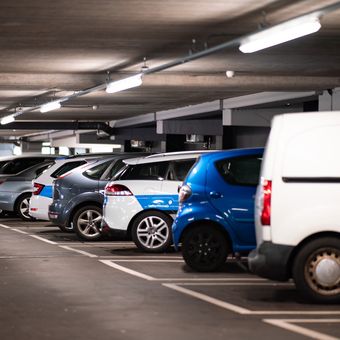 tarif parkir, kendaraan, transportasi, parkir, otomotif, Pemprov DKI Jakarta, kendaraan bermotor, Transportasi, Pramono Akan Naikkan Tarif Parkir di Jakarta