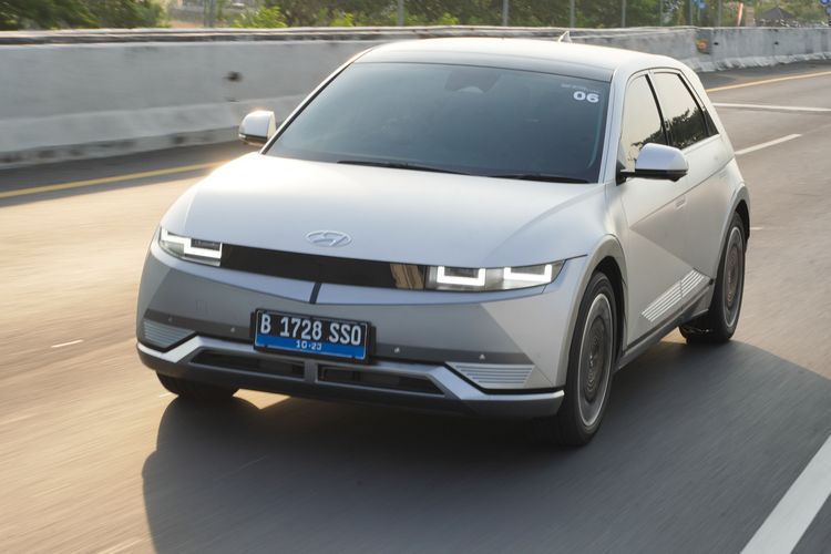 Aki Mobil, ganjil genap, tarif tol, biaya mudik, mudik Lebaran 2025, [POPULER OTOMOTIF]  Cara Darurat Atasi Aki Mobil Soak di Perjalanan | Pekan Ini Ganjil Genap Jakarta Hanya Berlaku 4 Hari