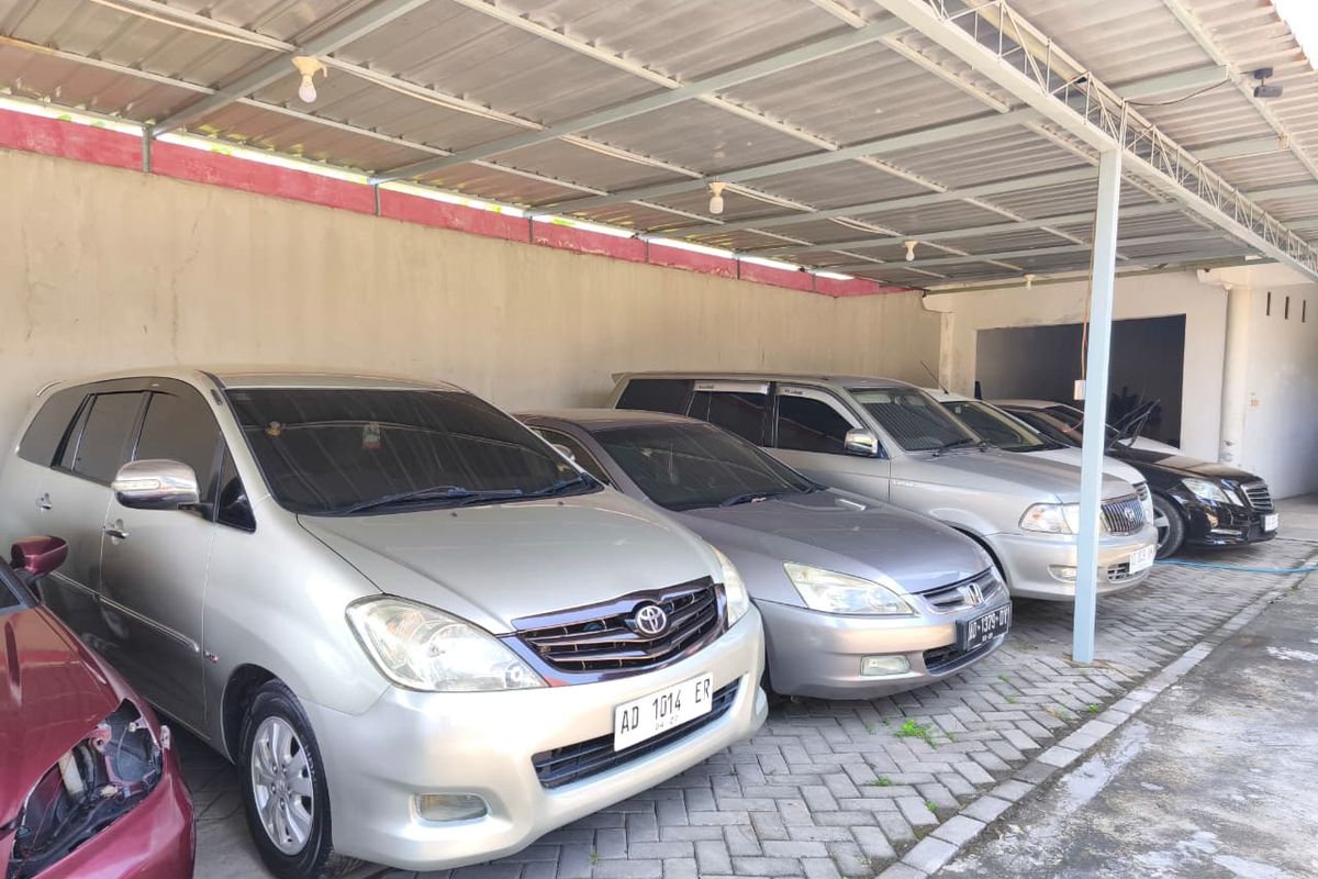 Wajib Cek Ruang Oli dan Radiator Sebelum Beli Mobil Bekas