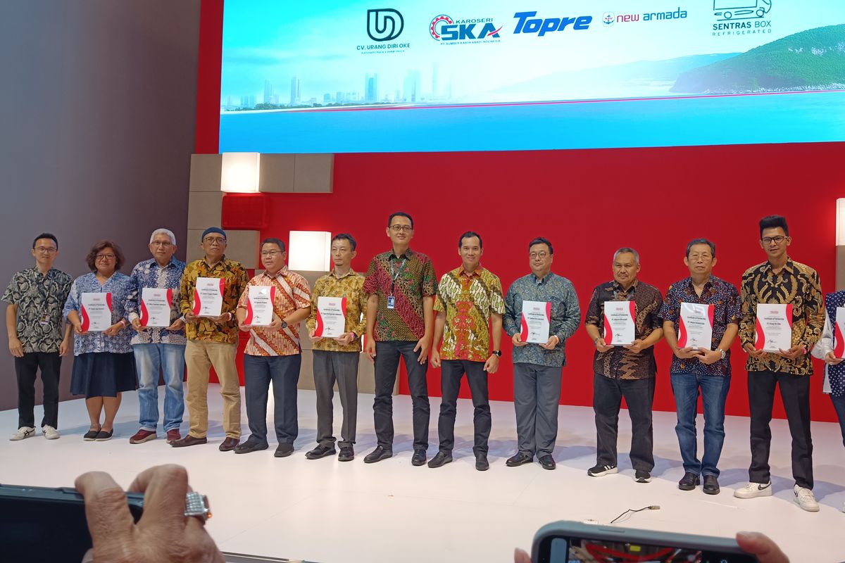 Isuzu Apresiasi 10 Karoseri Terbaik di GIIAS 2025