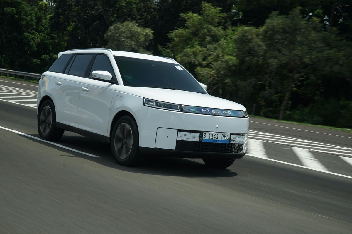 Minim Tombol Fisik, Jaecoo J5 EV Andalkan Head Unit dan Perintah Suara