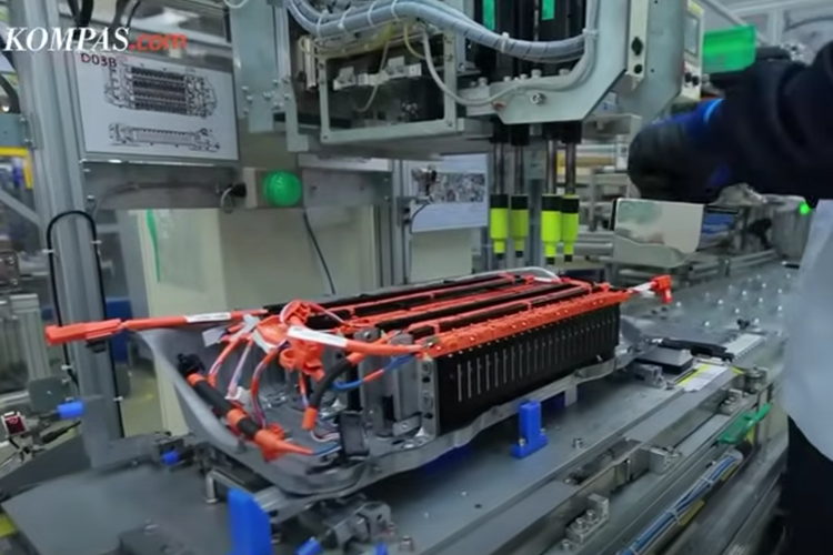 baterai, Mobil Hybrid, mobil, baterai mobil hybrid, Cara Mengecek Kesehatan Baterai Mobil Hybrid